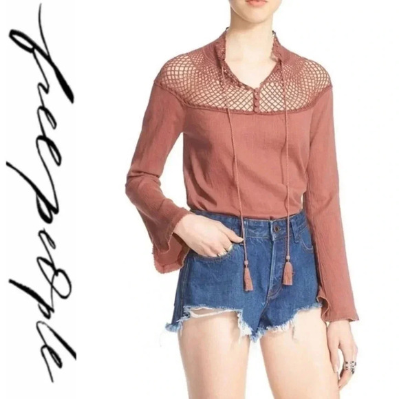 Free People On the Island Top - Picture 1 of 8